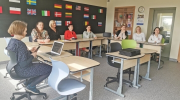 Kalbų mokykloje viešėjo kolegos iš Švedijos, Latvijos bei Estijos